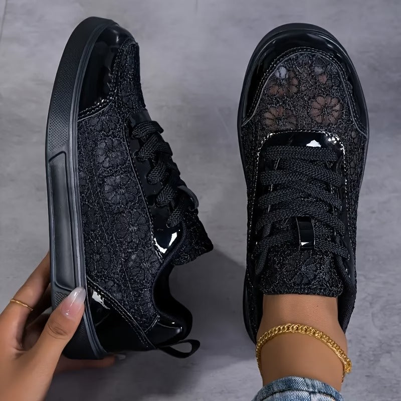 Baskets en mesh fleuri à lacets pour femme