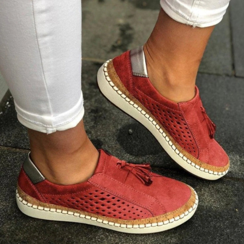 Chaussures décontractées à enfiler perforées avec pampilles pour femme