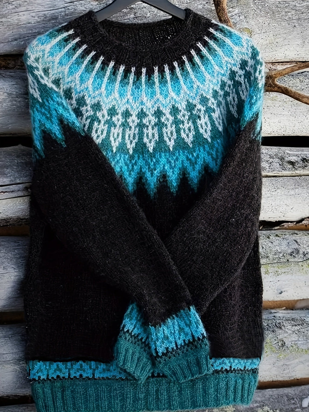 Damski gruby sweter | Okrągły dekolt i nordycki wzór