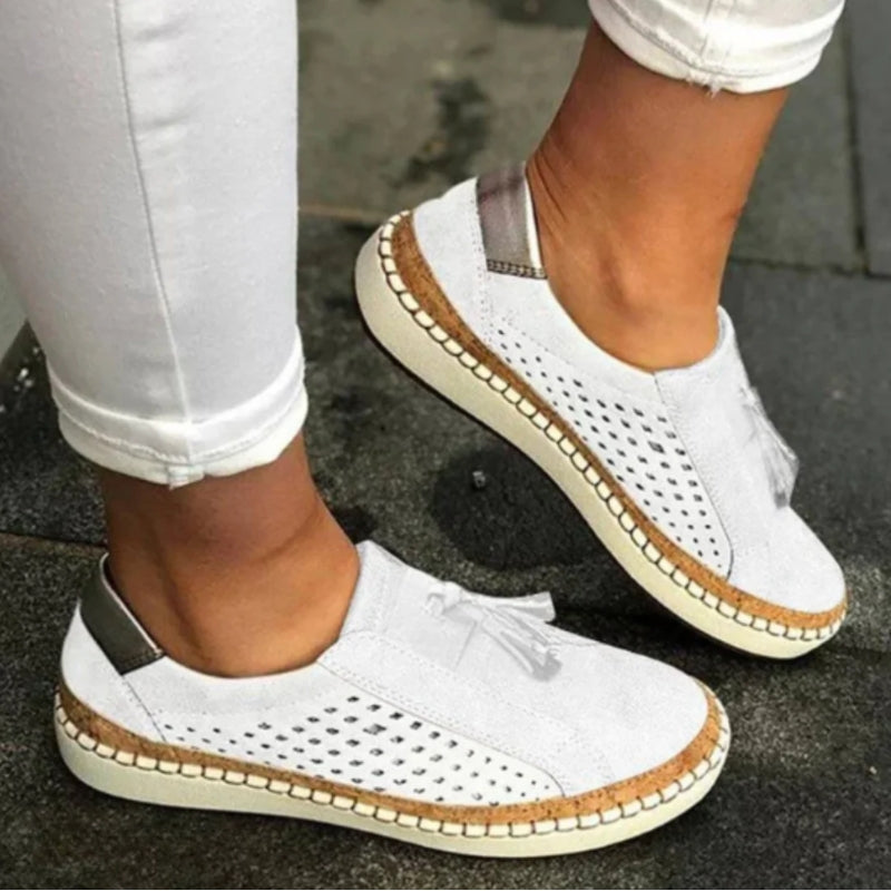 Chaussures décontractées à enfiler perforées avec pampilles pour femme