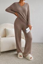 Ensemble d’intérieur pour femme en maille côtelée à col en V
