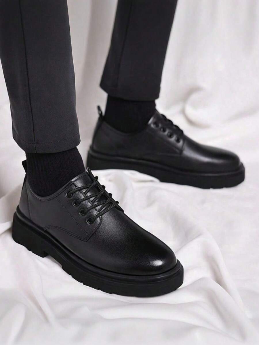 Men's Black Lace-Up Derby Shoes