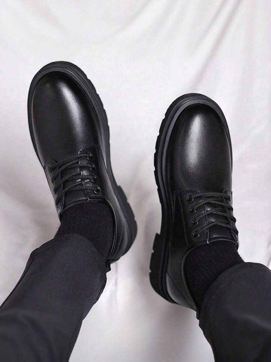 Men's Black Lace-Up Derby Shoes