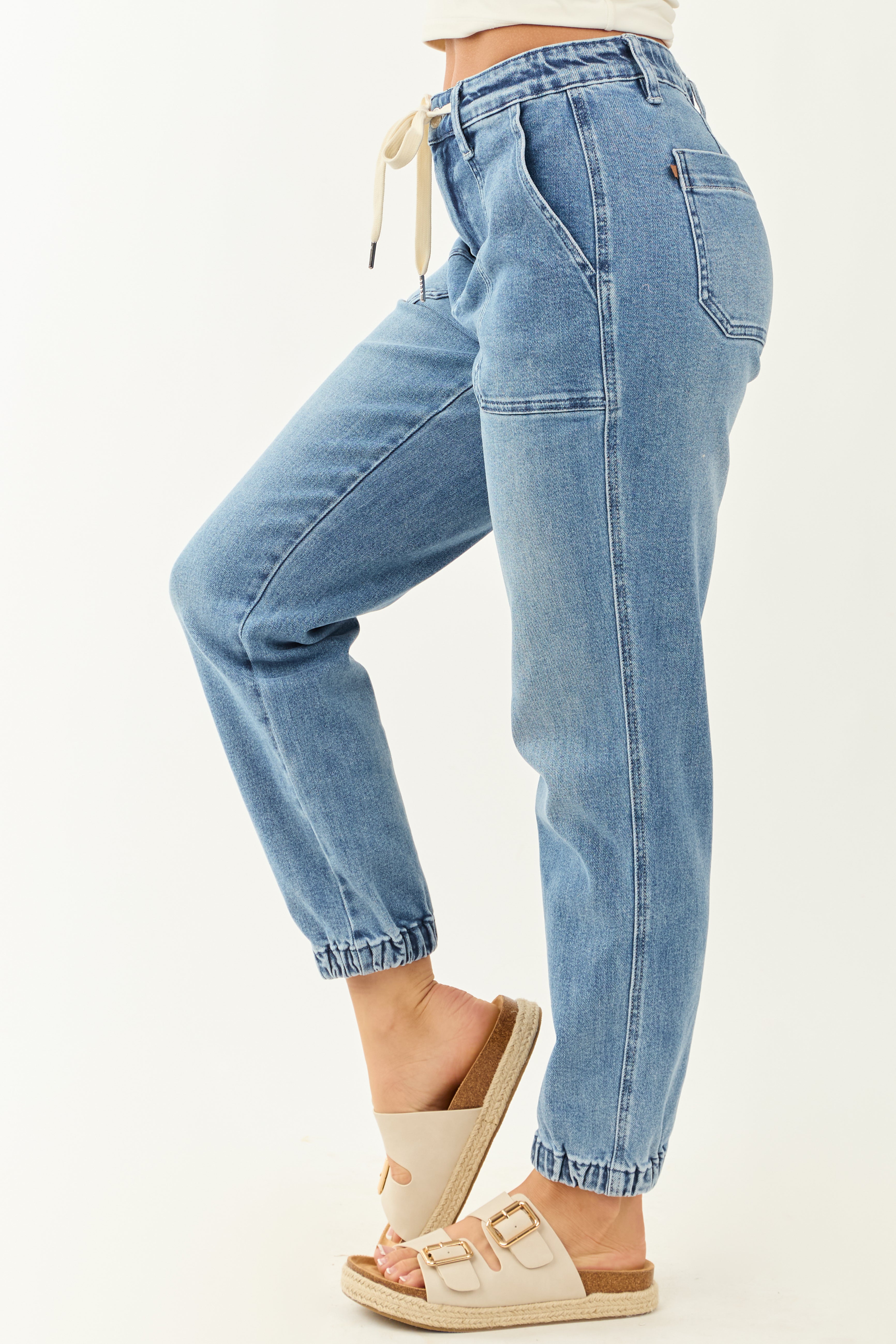 Jean jogger en denim taille haute pour femme avec cordon de serrage