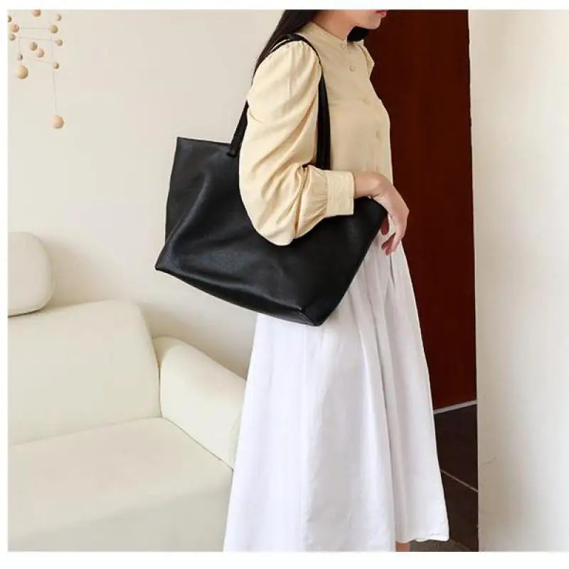 Women's Tote Bag in PU Leather for Autumn Work & Everyday Use
