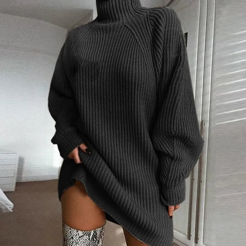 Damski obszerny sweter z prążkowanym golfem