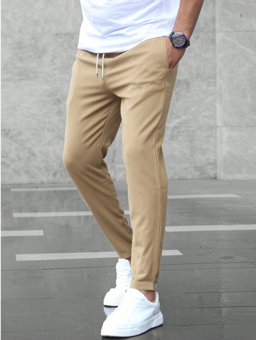 Pantalon fuselé extensible pour homme