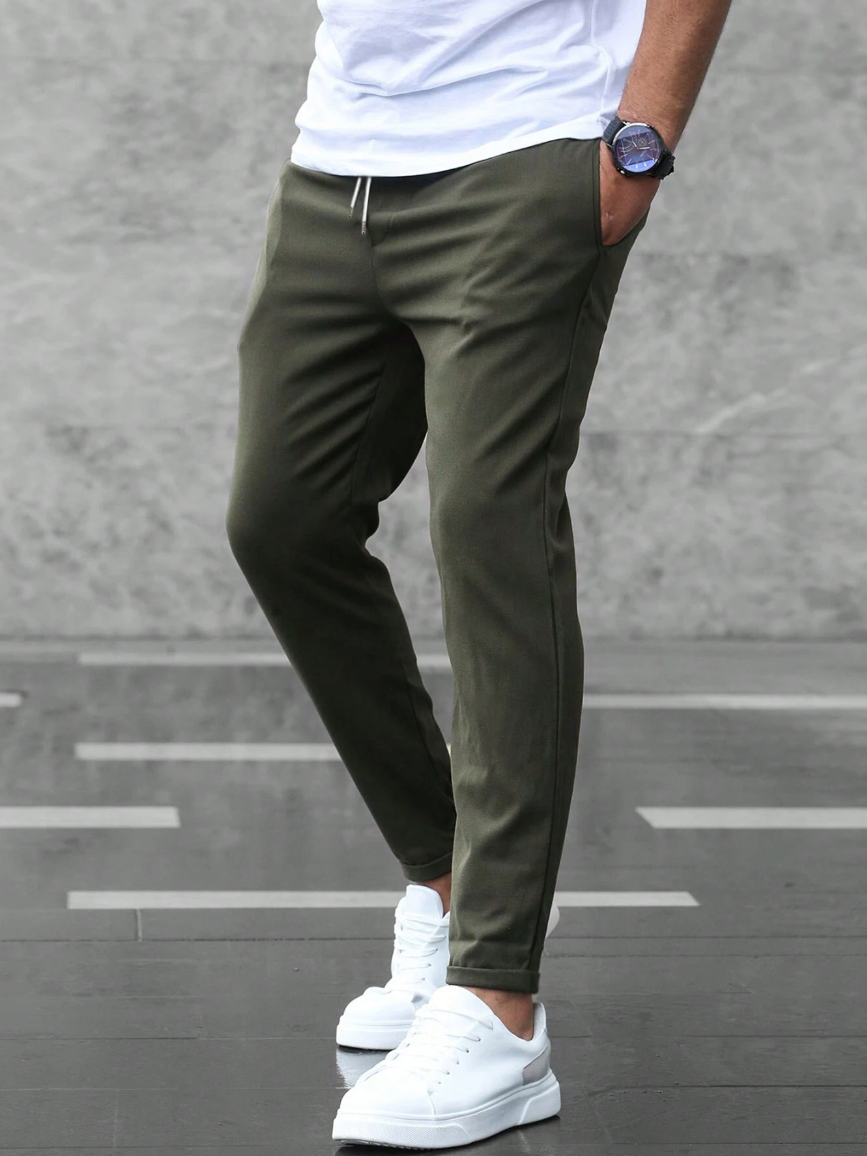 Pantalon fuselé extensible pour homme
