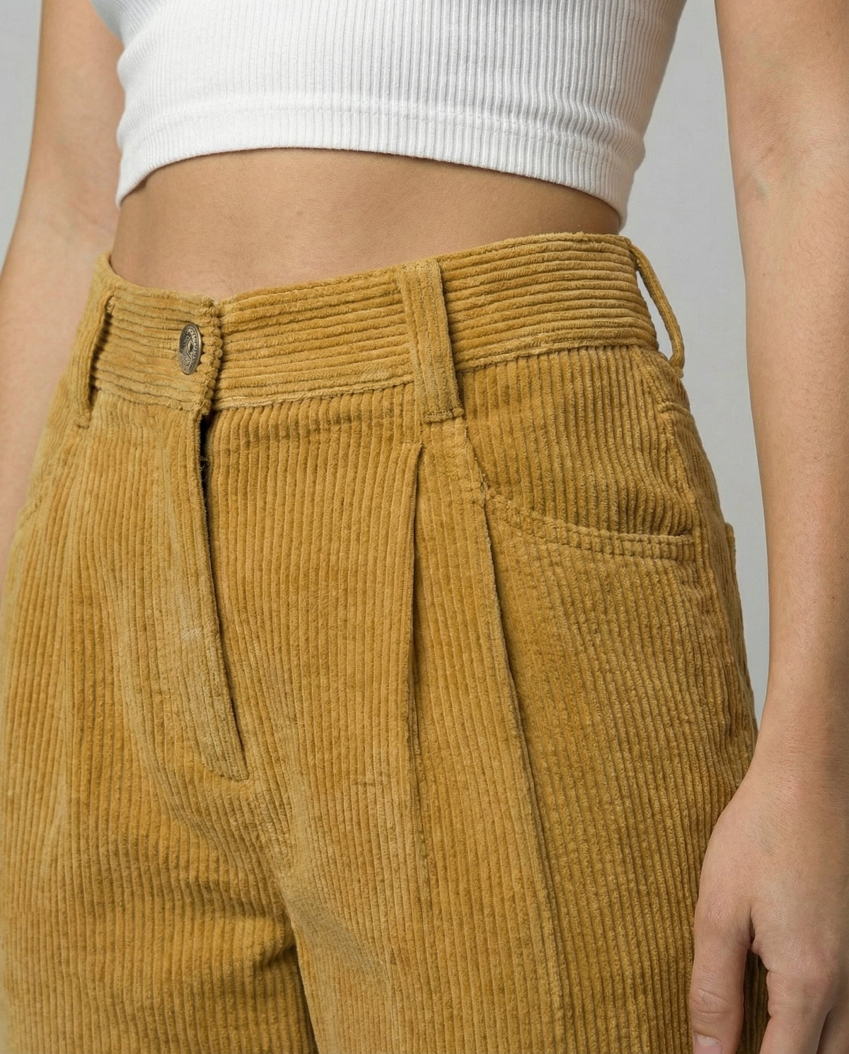 Women’s High-Waisted Corduroy Trousers