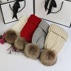Damska prążkowana czapka beanie z pomponem ze sztucznego futra