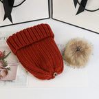 Damska prążkowana czapka beanie z pomponem ze sztucznego futra