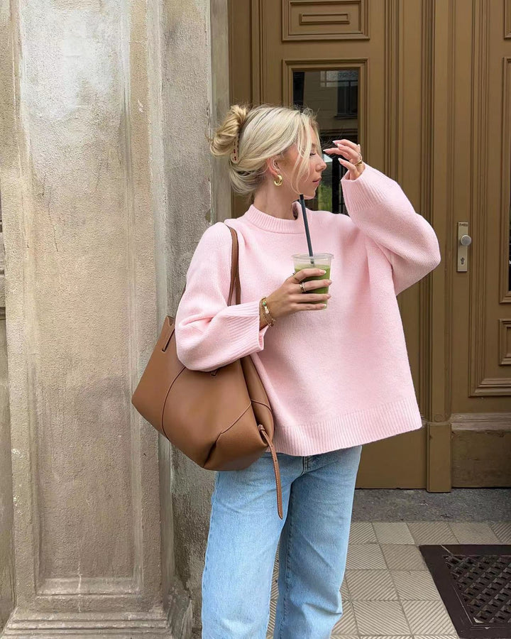 Damski oversize’owy sweter z dzianiny z okrągłym dekoltem
