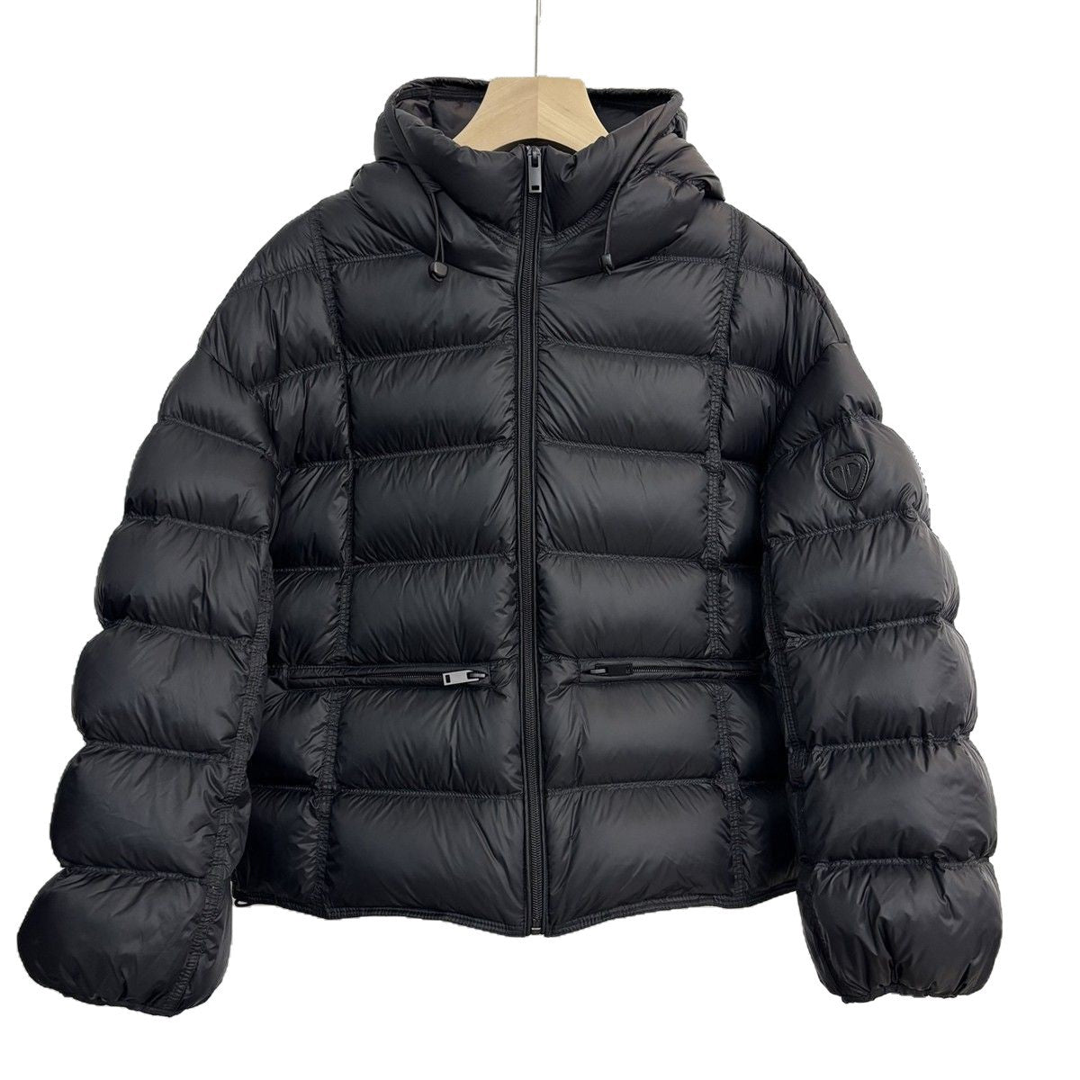 Women’s Hooded Puffer Jacket with Zip Pockets