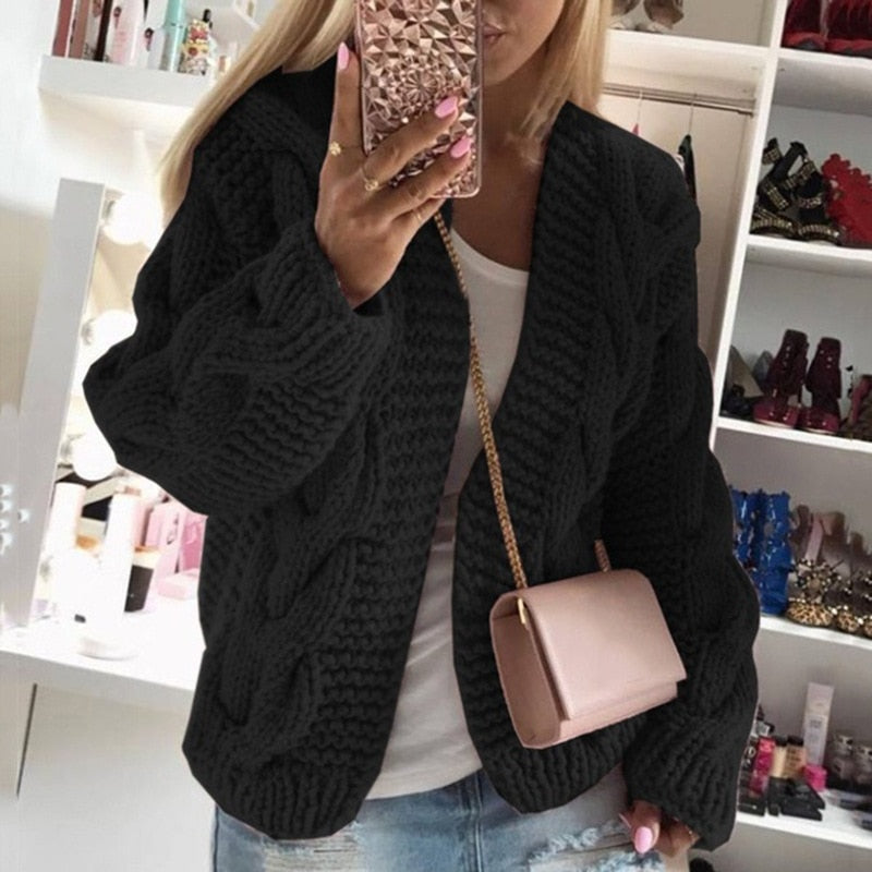 Women’s Oversized Chunky Cable Knit Cardigan