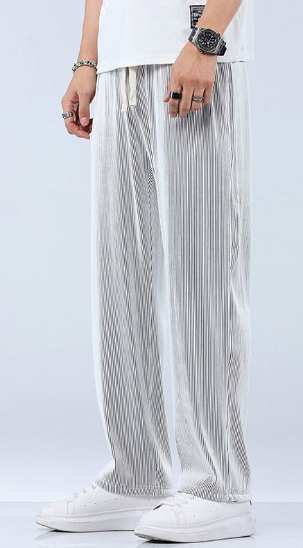 Men’s Pleated Wide-Leg Trousers
