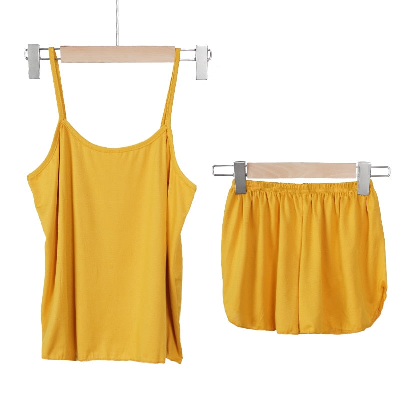Ensemble pyjama femme en satin avec caraco et short