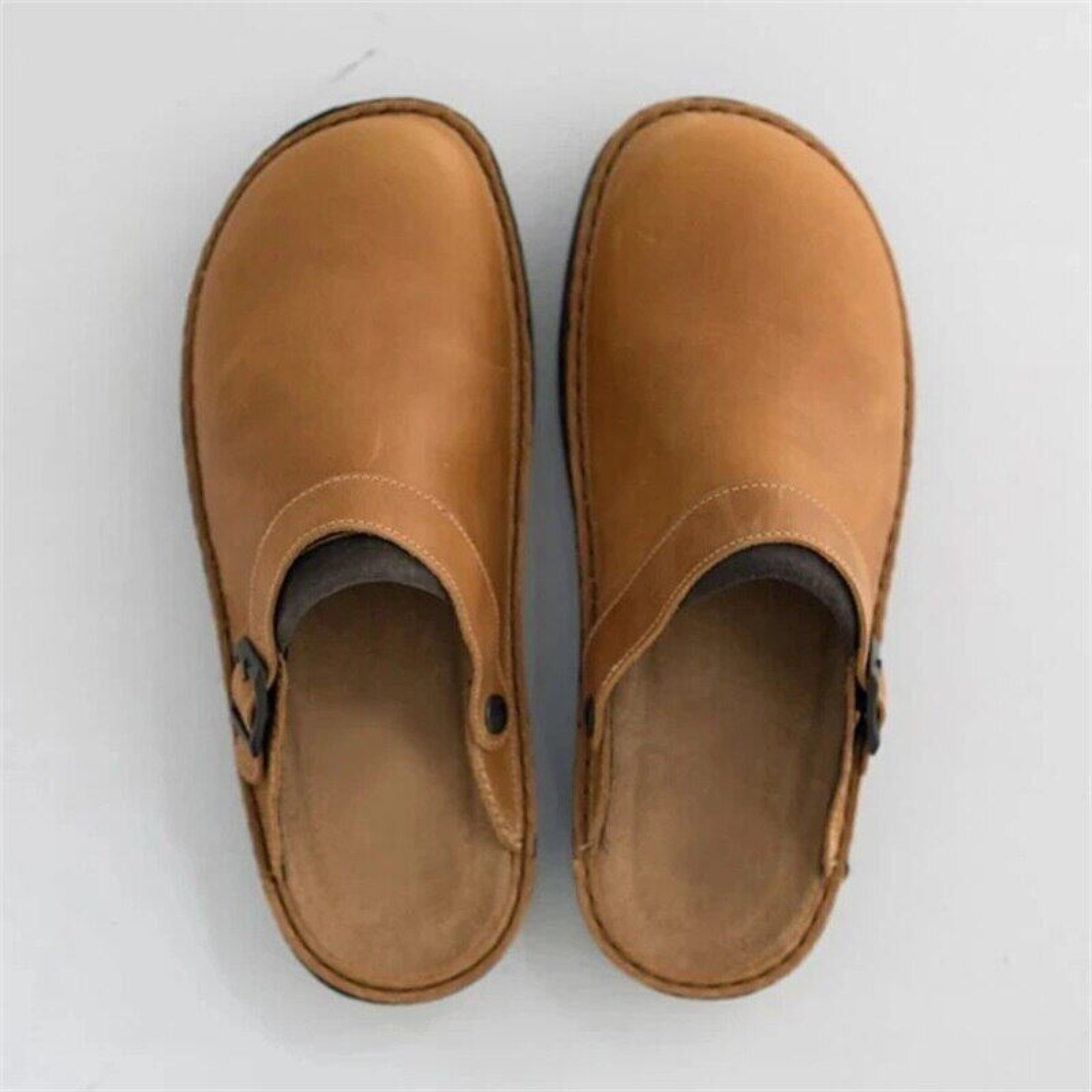 Men's Closed Toe Slip-On Clogs