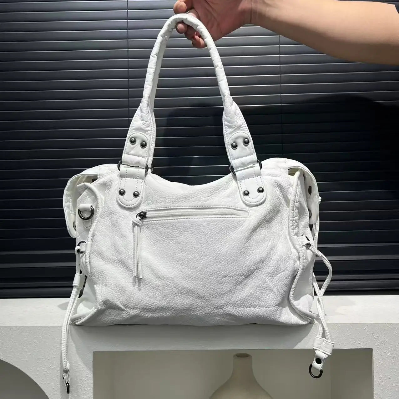 Women's Shoulder Bag in PU Leather with Multiple Pockets for Autumn Everyday Use