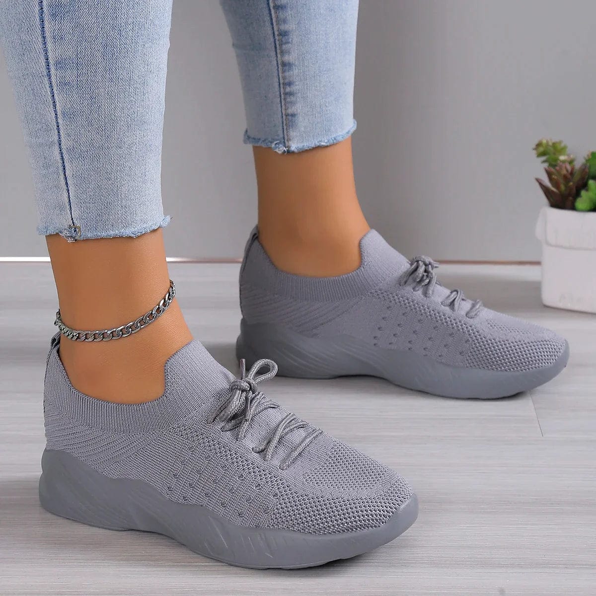 Women’s Lightweight Knit Trainers
