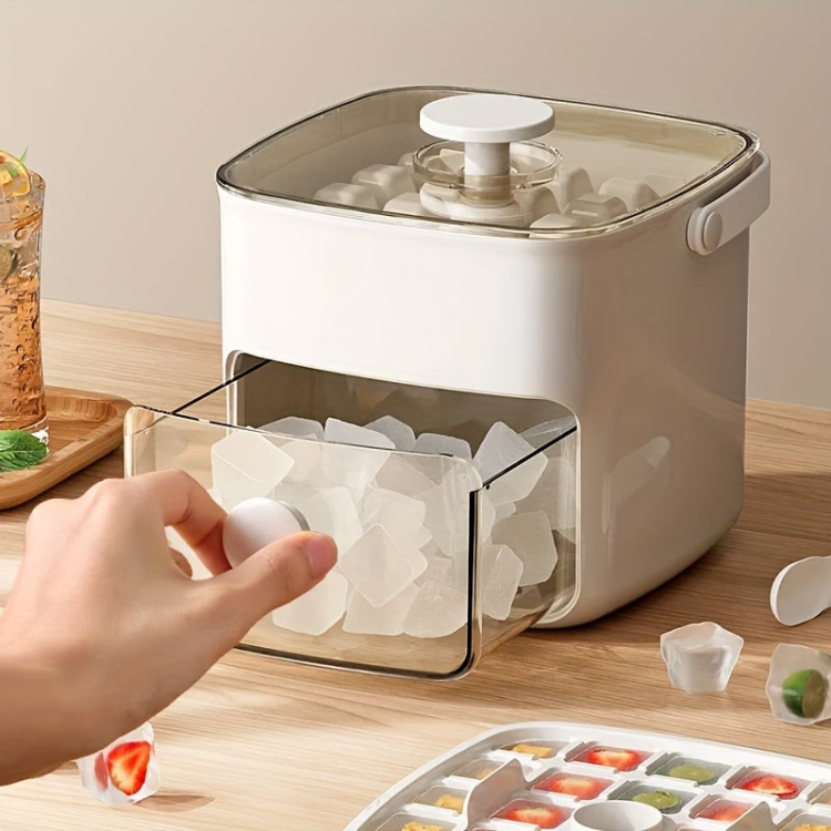Plastic Ice Cube Maker for Summer Kitchen Drinks Cooling