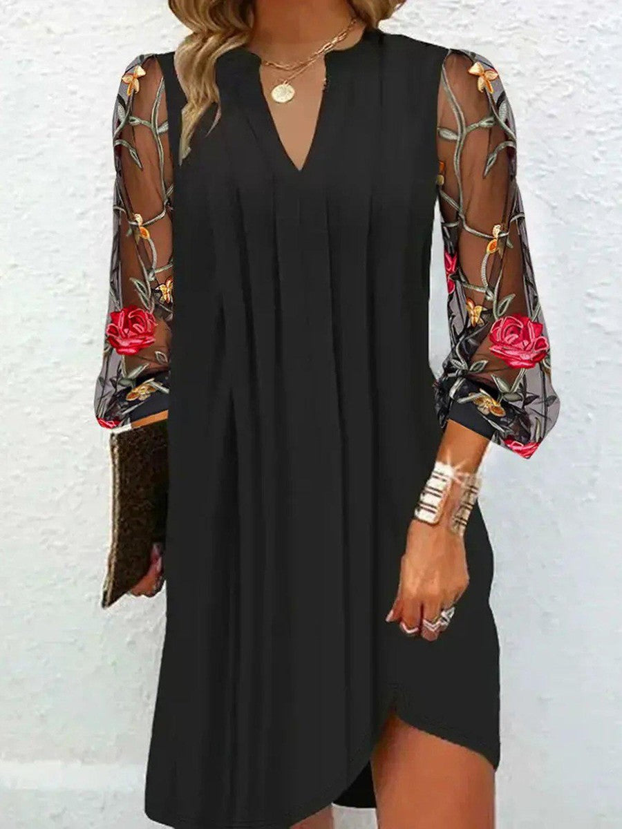Robe droite pour femme à col en V et manches en résille florale