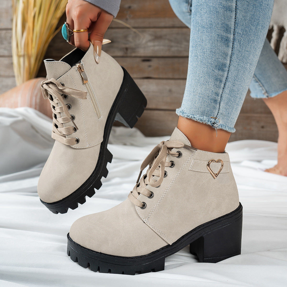 Women’s Lace-Up Chunky Heel Ankle Boots