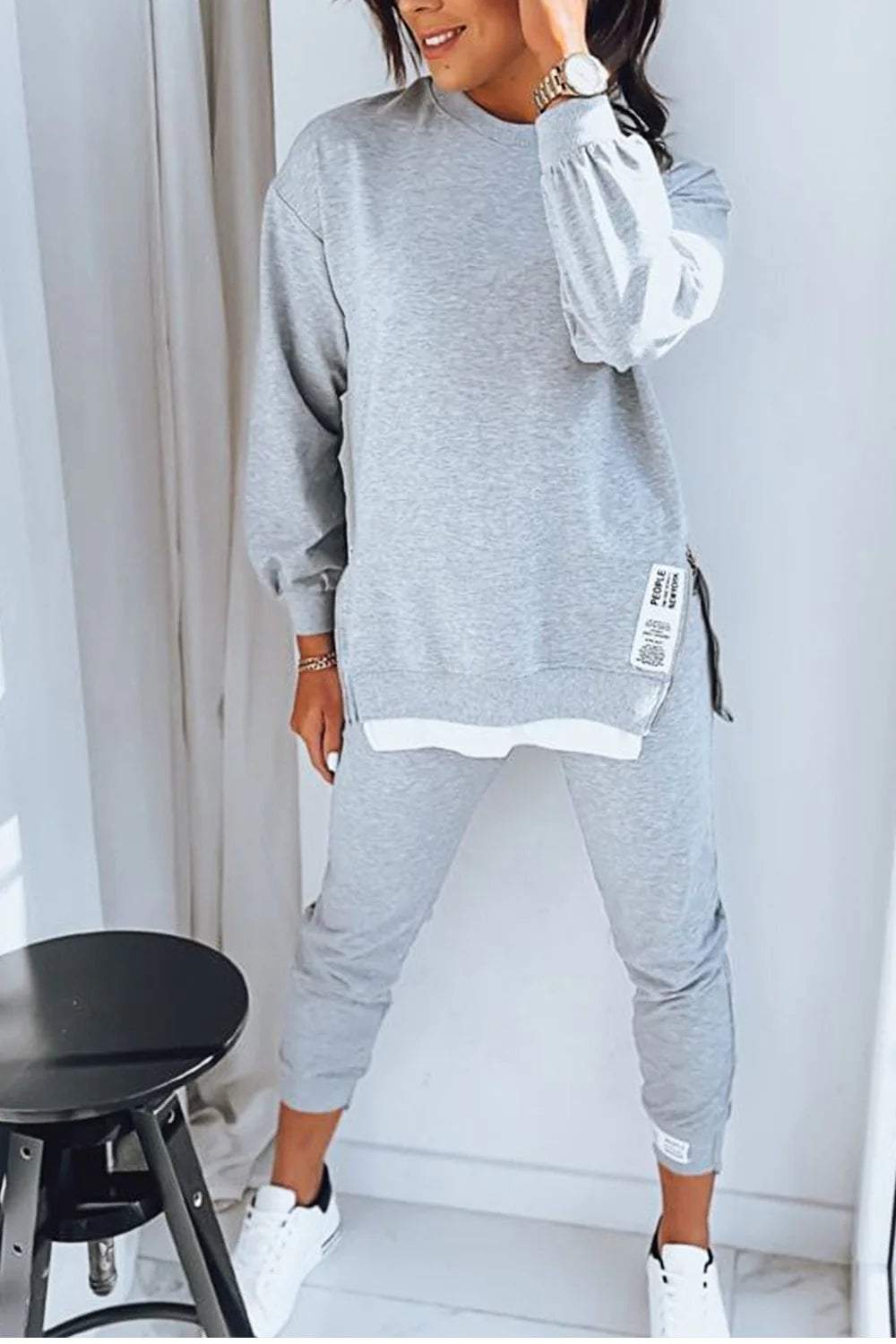 Women’s Relaxed Sweatshirt & Joggers Set