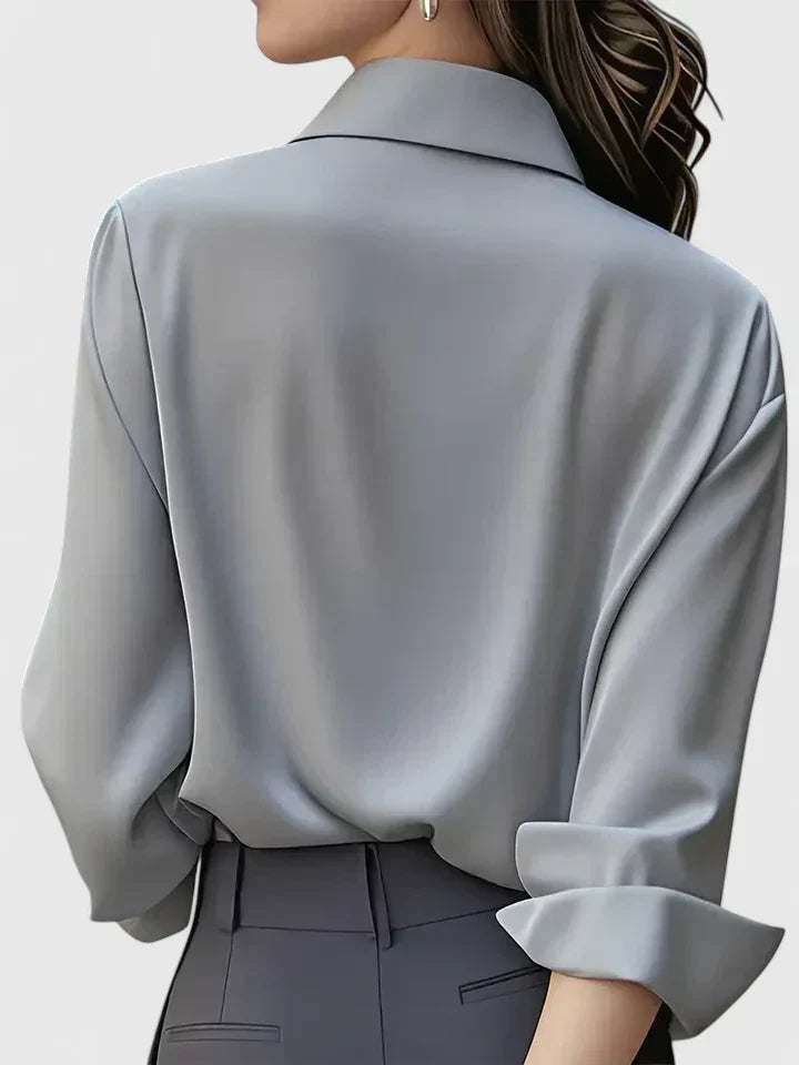 Chemise boutonnée à manches longues et col pour femme