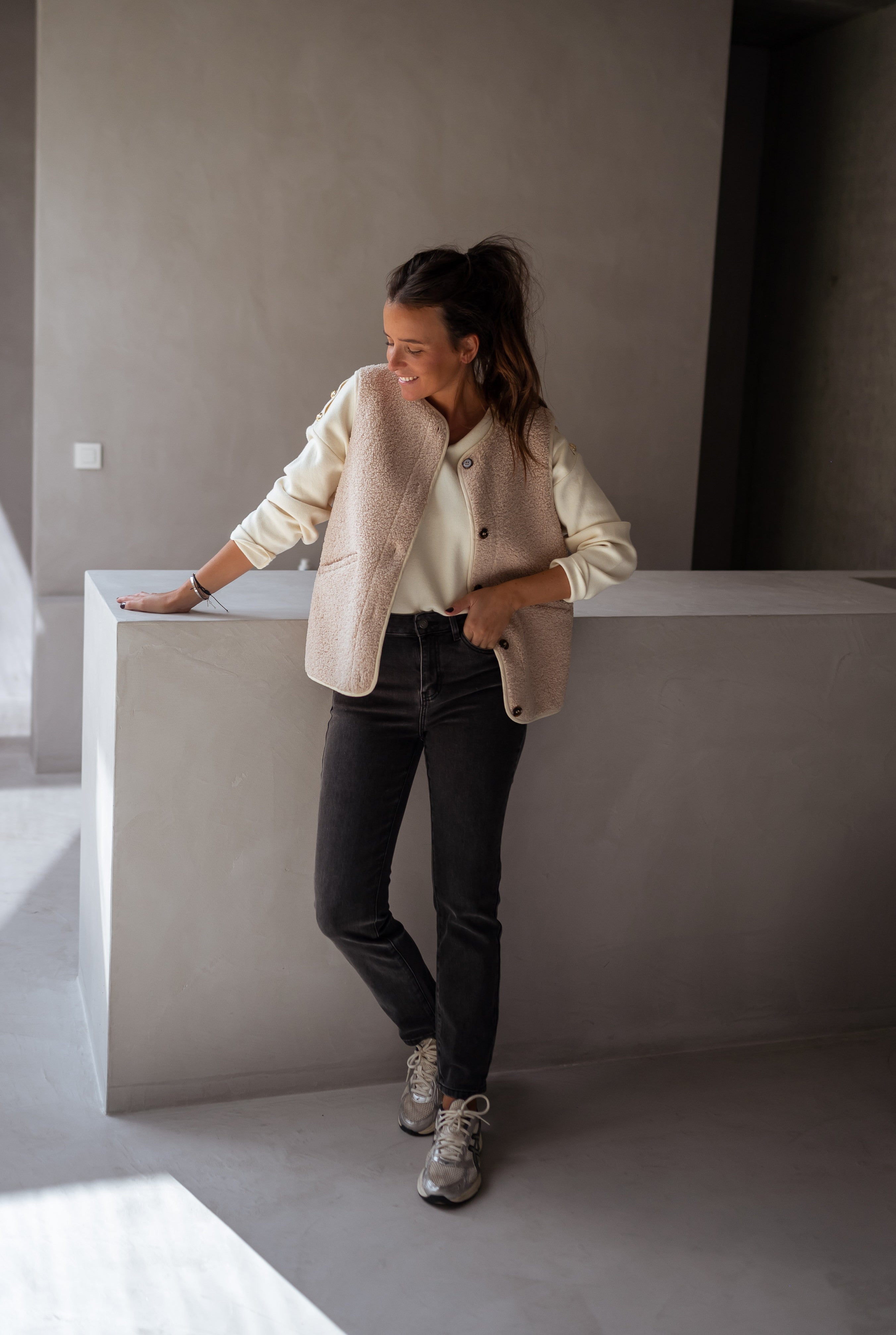 Women’s Teddy Fleece Button-Up Gilet with Pockets