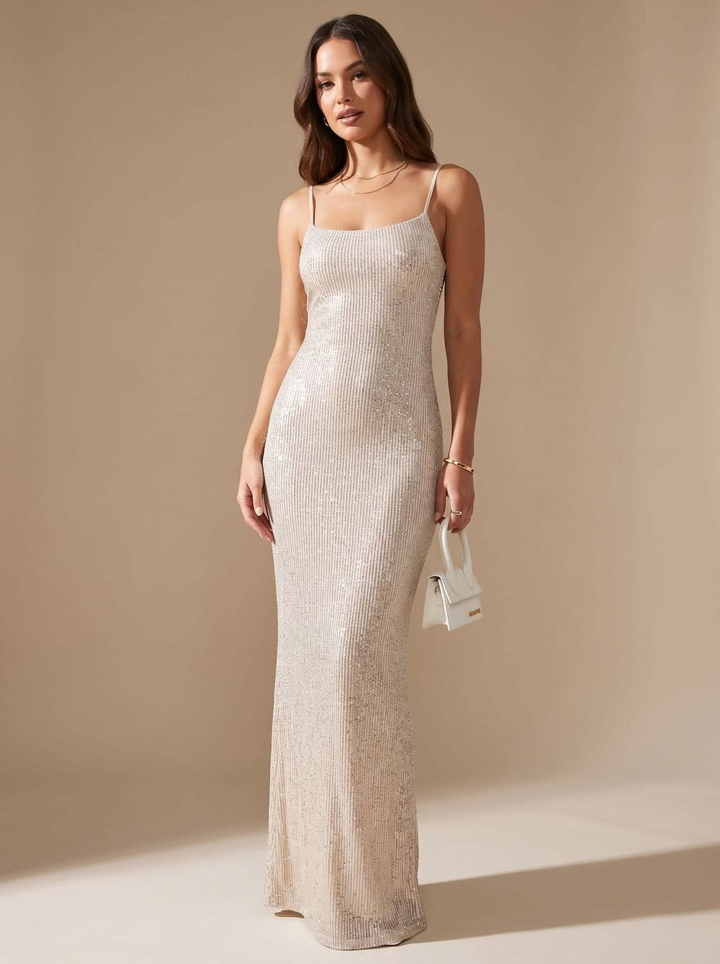 Robe longue dos nu à paillettes dorées pour femme