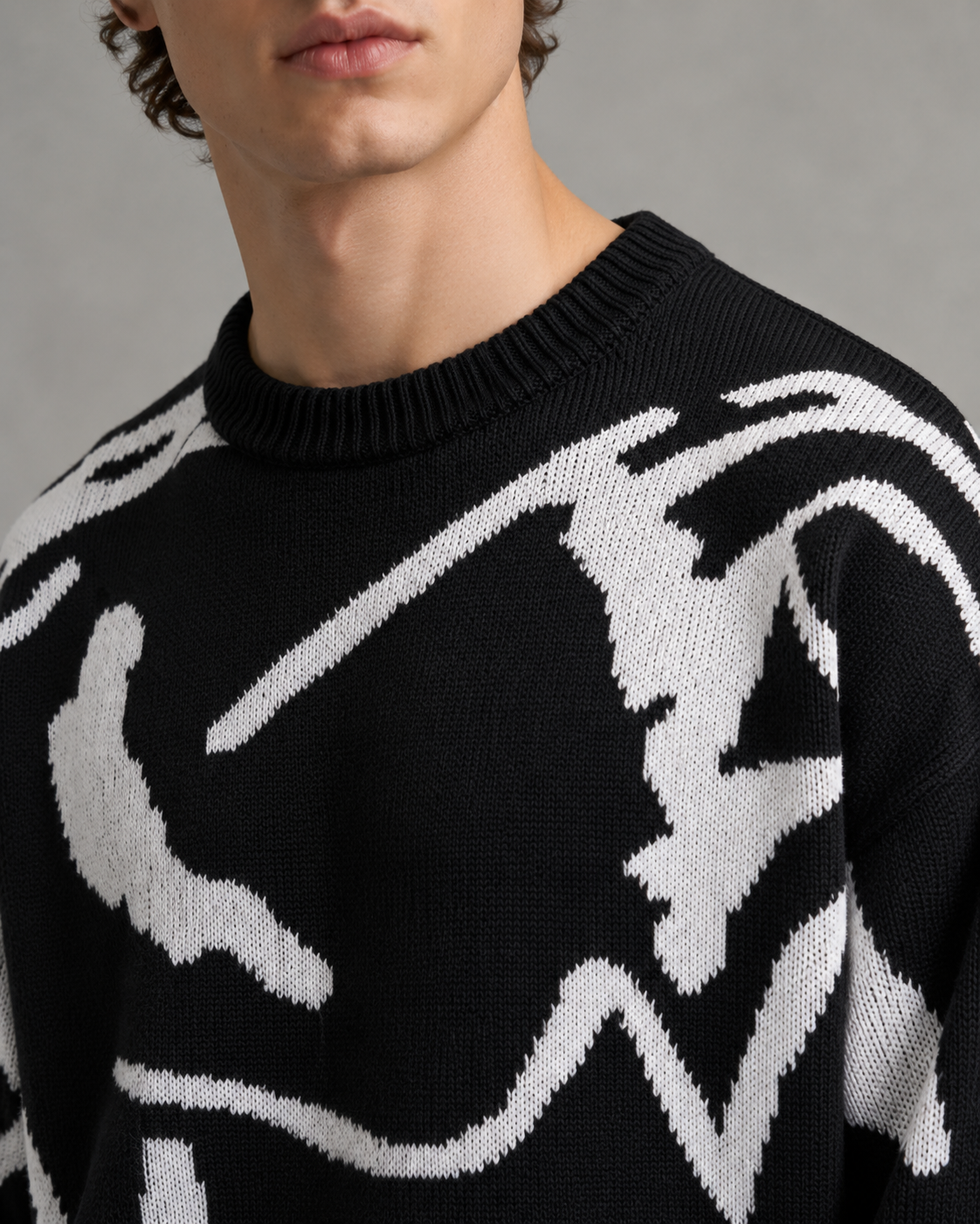 Męski dzianinowy sweter z abstrakcyjnym wzorem | Luźny krój