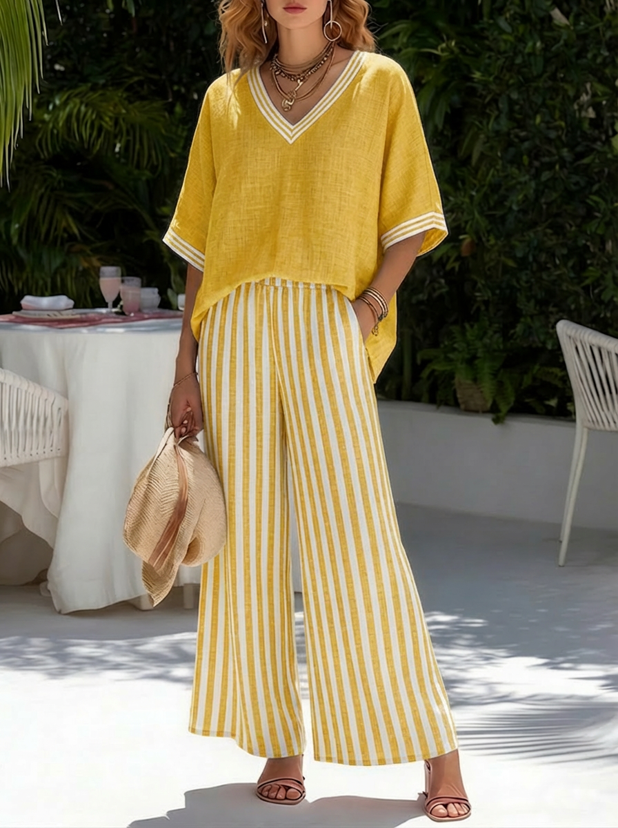 Ensemble composé d’un haut pour femme à col en V et d’un pantalon large rayé