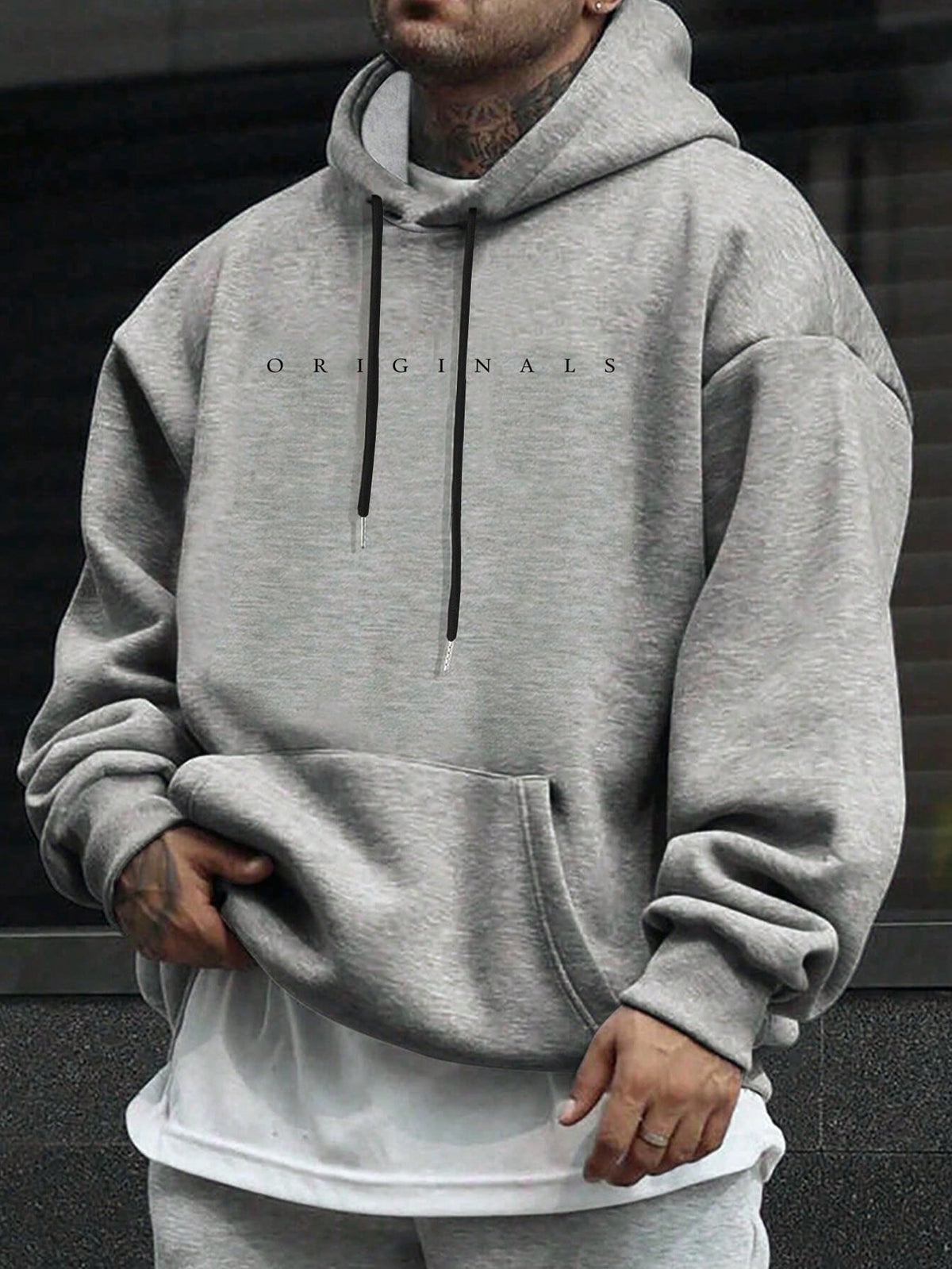 Sweat à capuche oversize pour homme avec inscription minimaliste en lettres