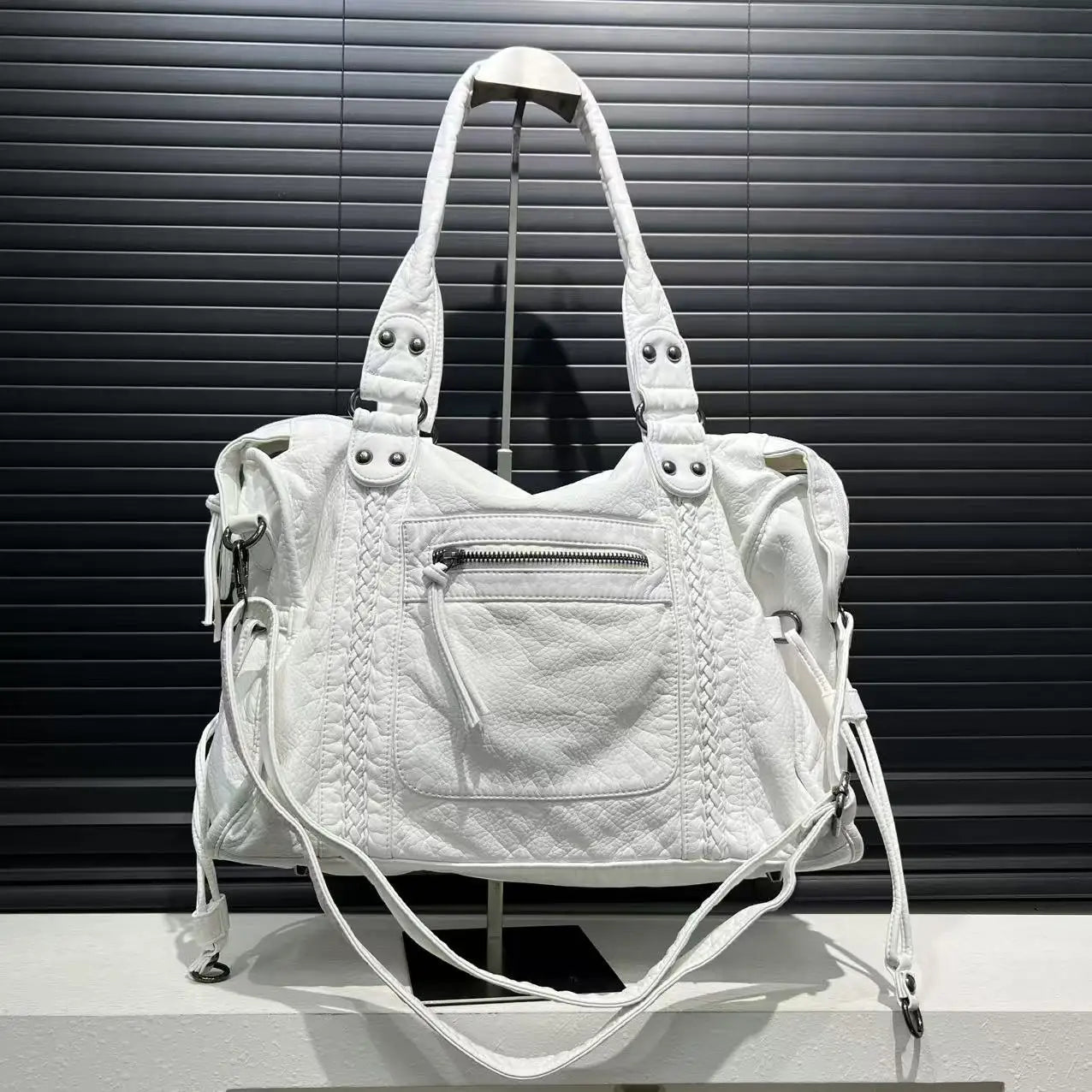 Women's Shoulder Bag in PU Leather with Multiple Pockets for Autumn Everyday Use