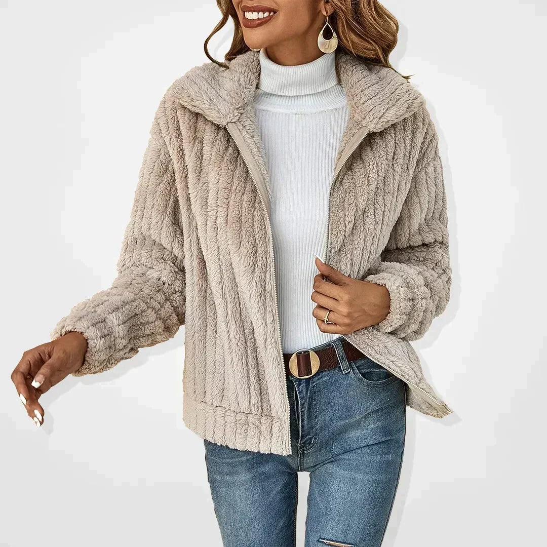 Veste polaire douillette zippée à col pour femme