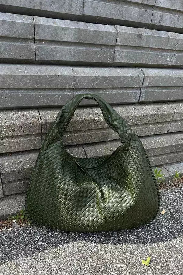 Sac souple tressé porté épaule pour femme