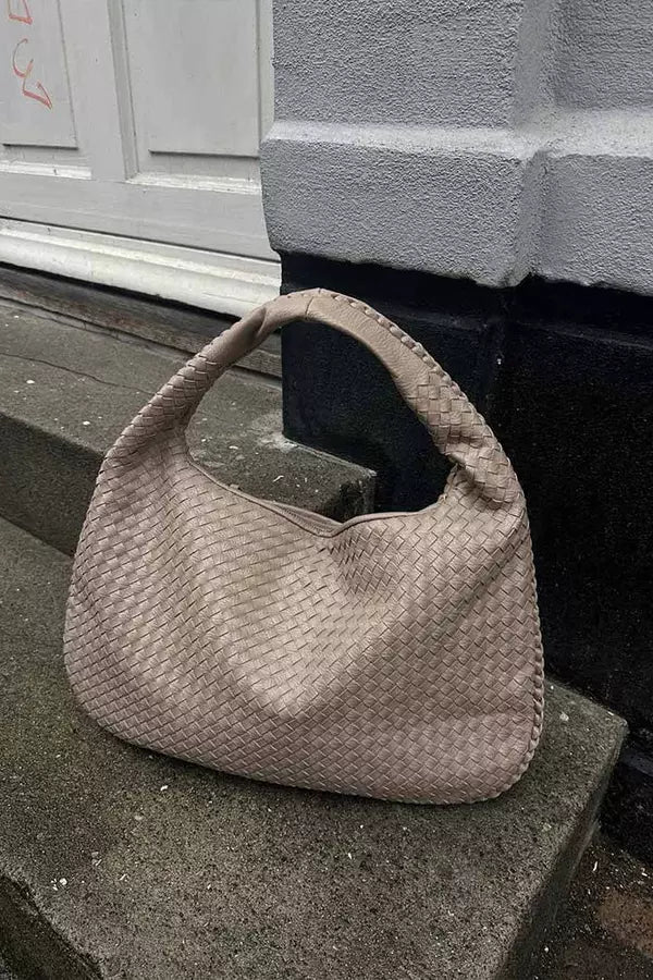 Sac souple tressé porté épaule pour femme