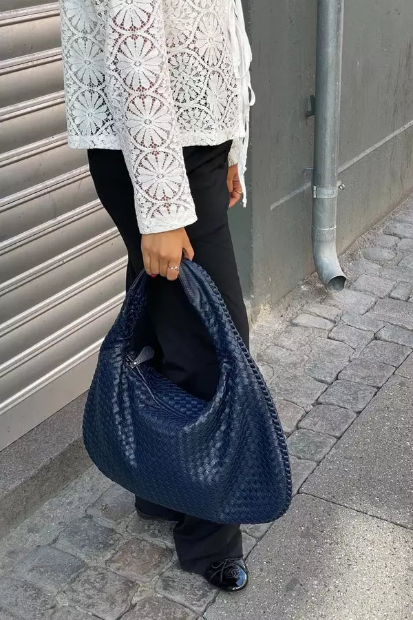 Women's Woven Slouchy Shoulder Bag